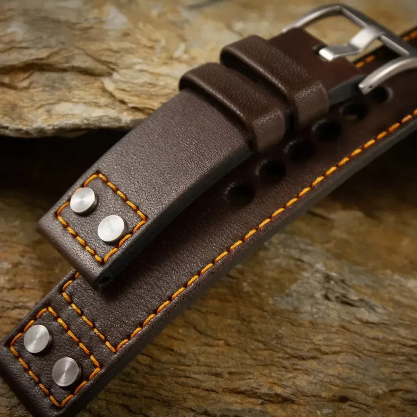 Leather watch strap mod.76 example (01)